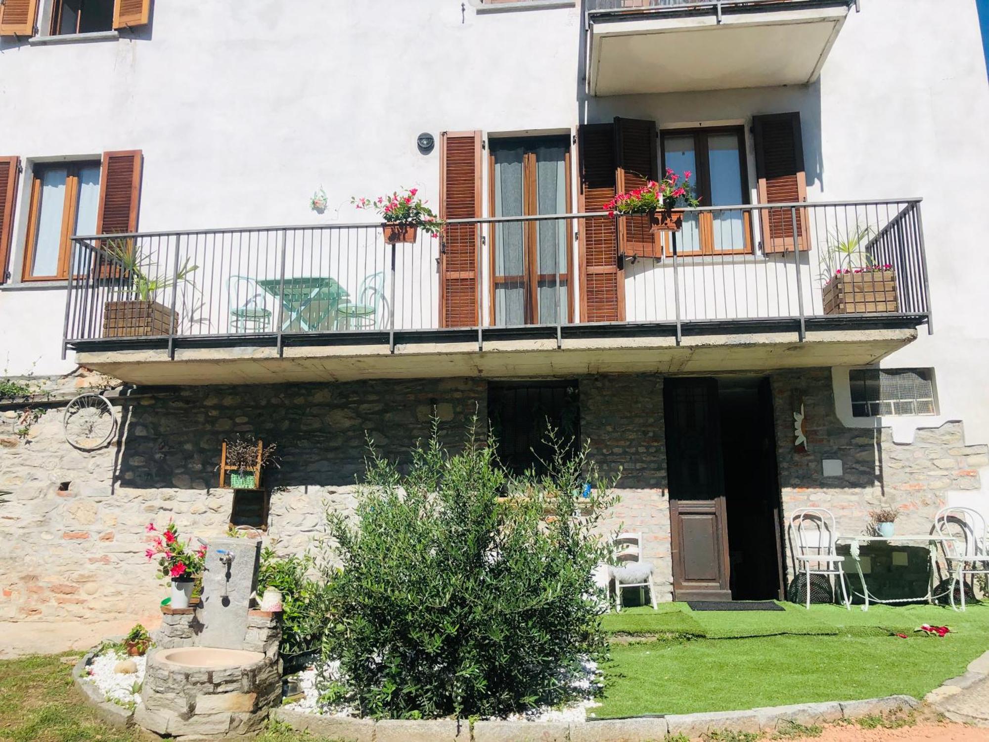 Casa Nonna Elide Daire Besozzo Dış mekan fotoğraf